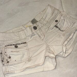 Cute Low Rise Cream Women's Shorts, Cute Details